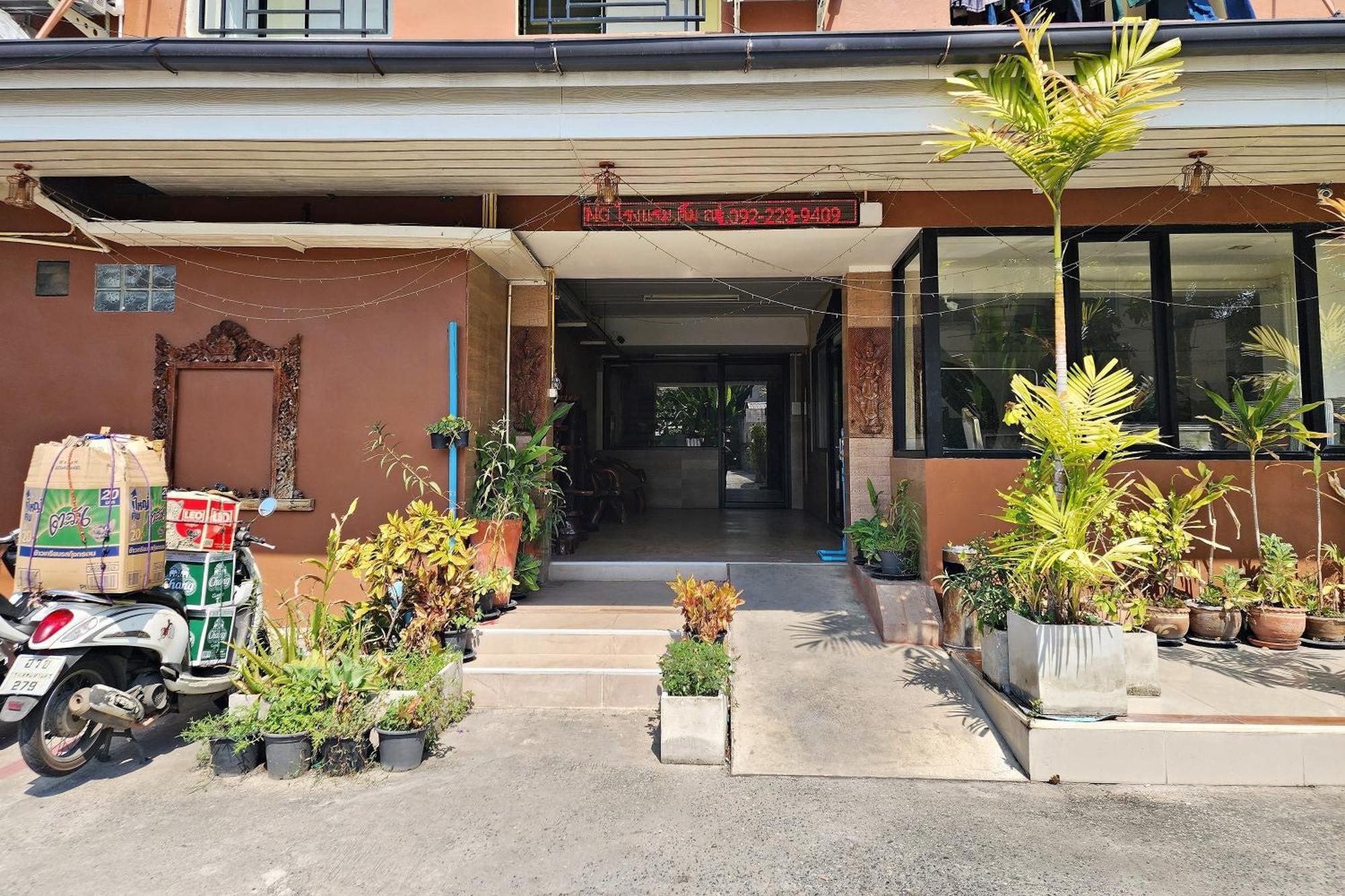 Kim Hotel At Bangplong Ban Bang Prong Bagian luar foto